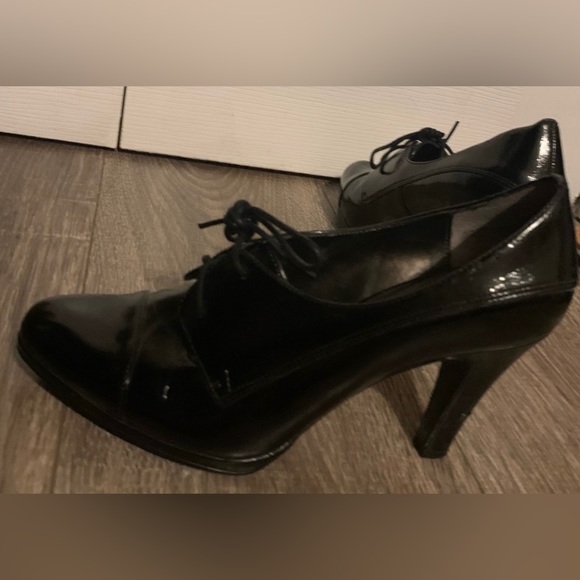 COPY - Victor Alfaro , Black Patent Lace Up Dress Shoes, Size 7, Good Condition - Picture 3 of 16